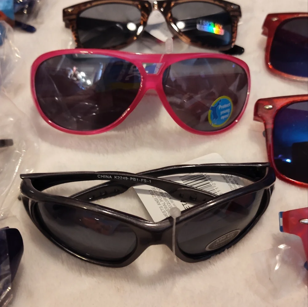 NWT! HUGE BUNDLE Of Kids/Teens Sunglasses (17prs)